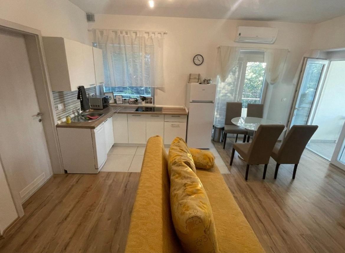 Apartmaji Meduza Izola Exterior foto